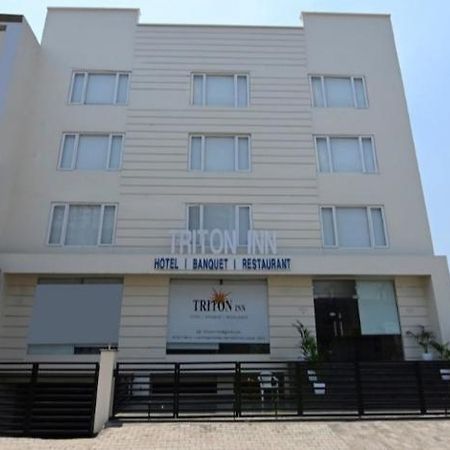 Triton Inn Lucknow Zewnętrze zdjęcie