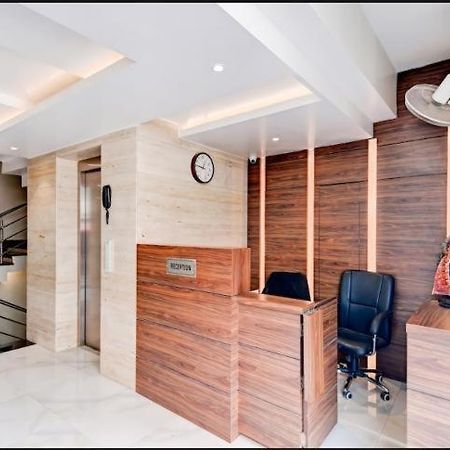 Triton Inn Lucknow Zewnętrze zdjęcie