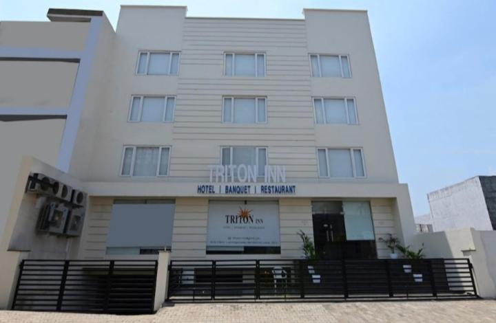 Triton Inn Lucknow Zewnętrze zdjęcie