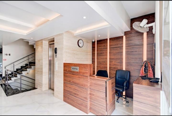 Triton Inn Lucknow Zewnętrze zdjęcie